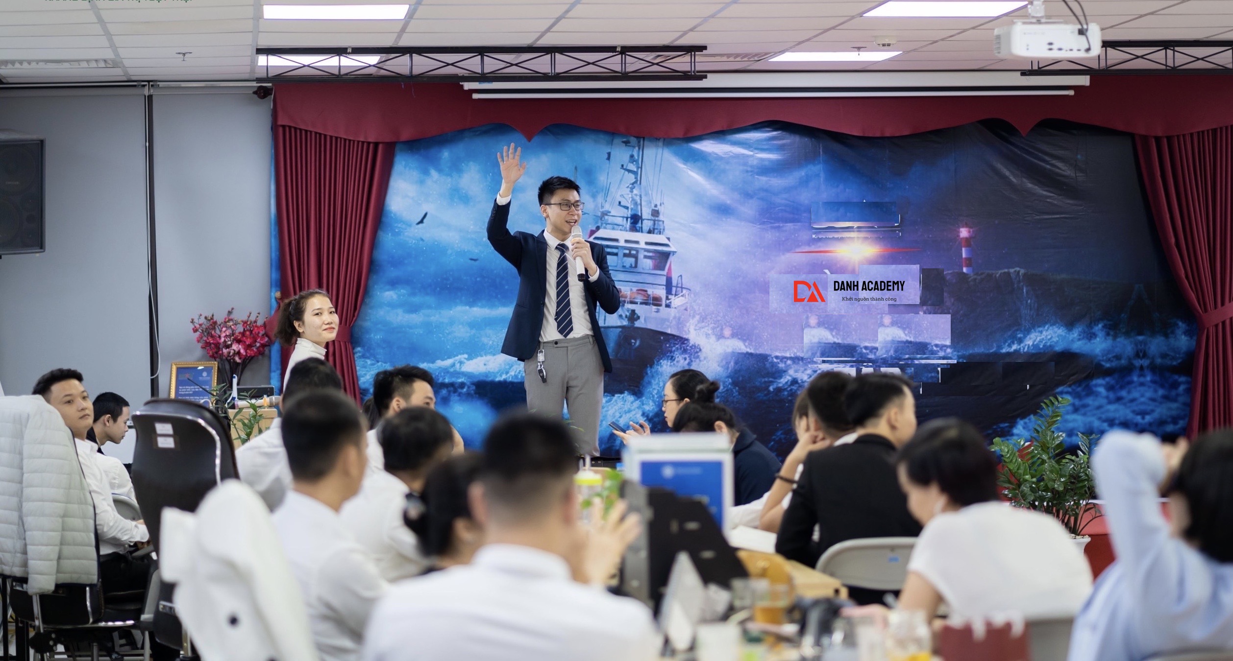 Danh Nguyễn đầu tư chứng khoán